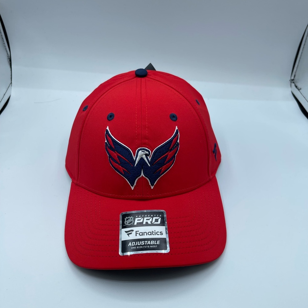 NWT Washington Capitals Fanatics Strapback Hat Red NHL